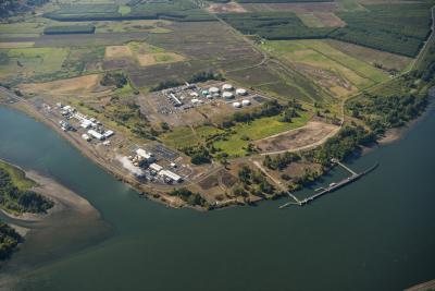 Aerial photo of dock and industry on the river 